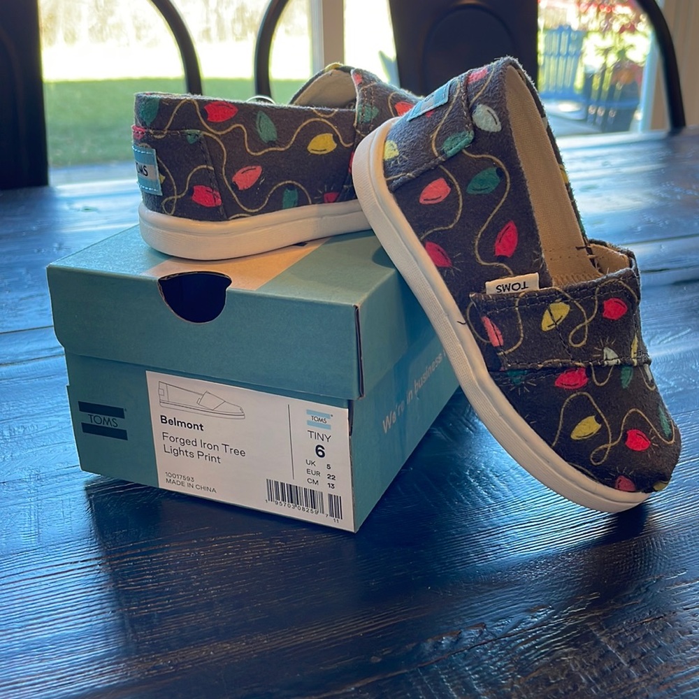 TOMS - Belmont tree light print